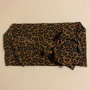 Leopard bow headband